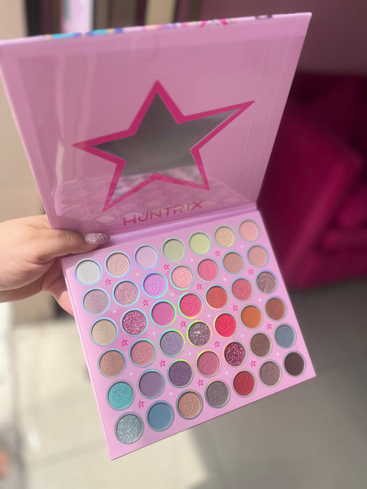 Paleta de Sombras Huntrix 42 tonos