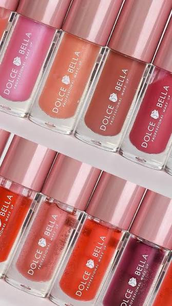 Lip gloss con color dolce bella